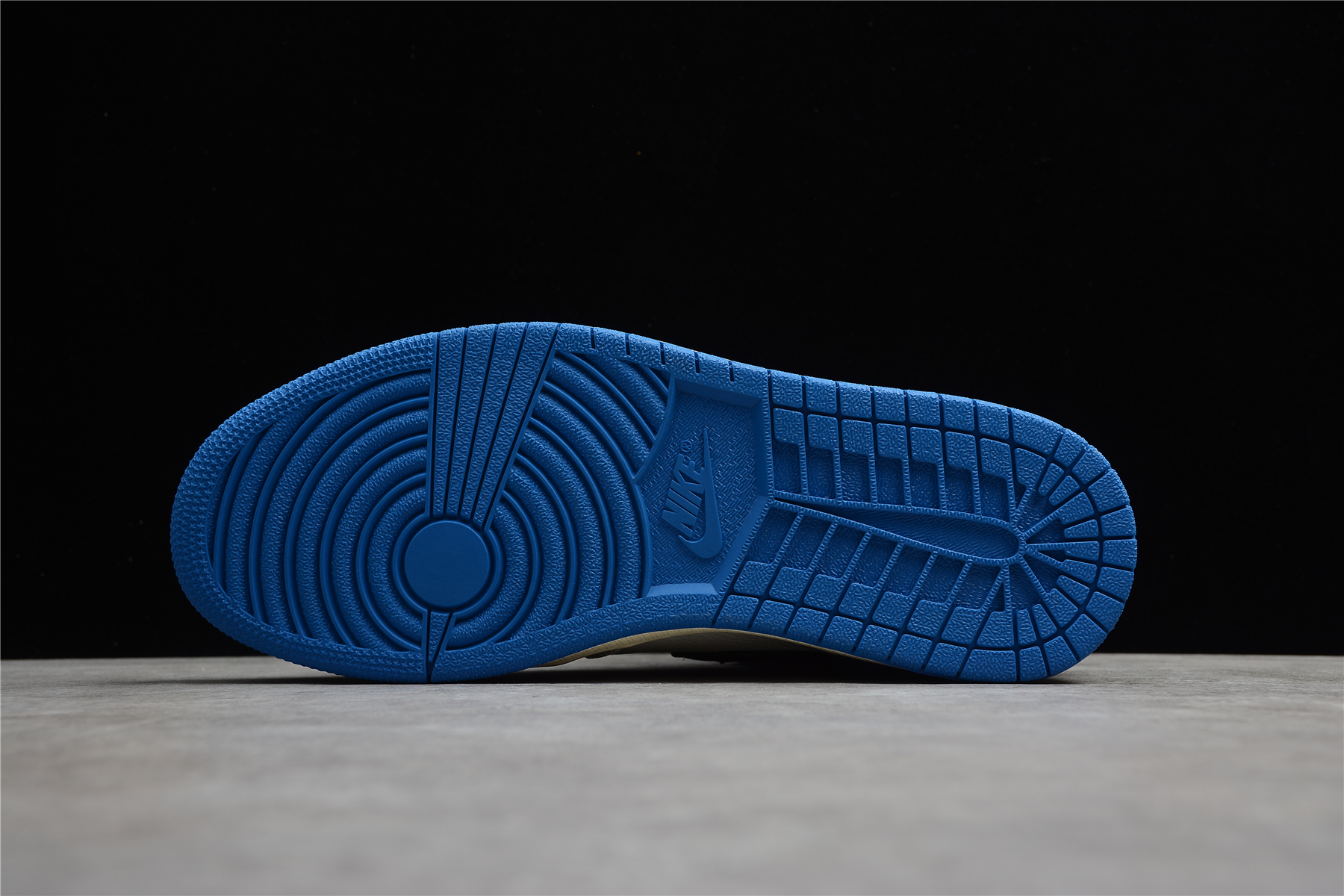 Jordan 1 Retro High OG SP Fragment x Travis Scott - Image 3